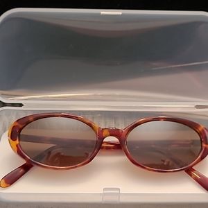 BROWN TORTIOUS SHELL STYLE EYEGLASS FRAMES currently with Brown Lenses